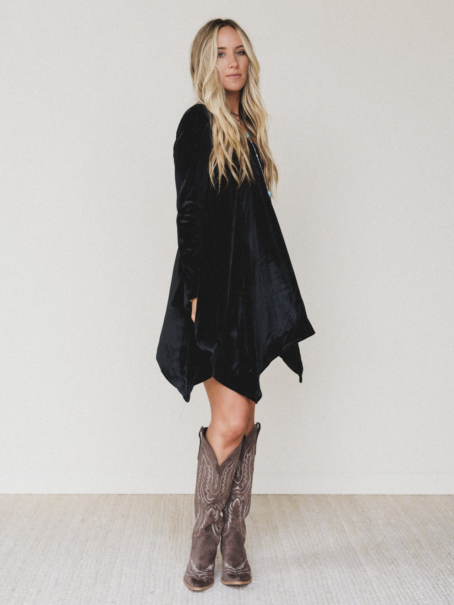 The Nest Golden Hour Bell Sleeve Velvet Dress - Black