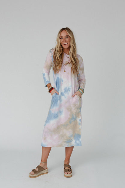 The Nest Soul Shine Pocketed Tie Dye Midi Dress - Lavender Taupe