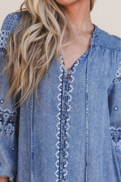 Bluegrass Button Embroidered Maxi Dress - Light Wash
