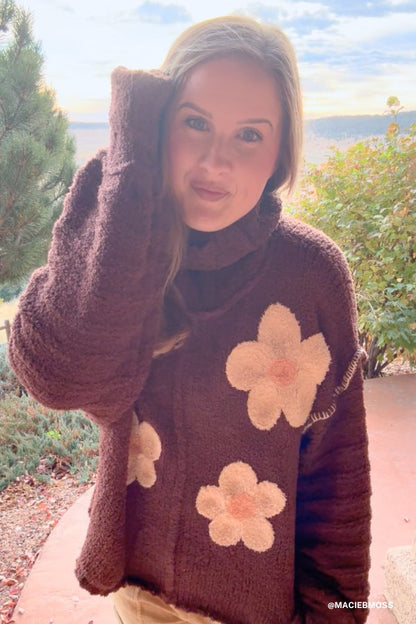 Petal Warmth Sweater - Brown
