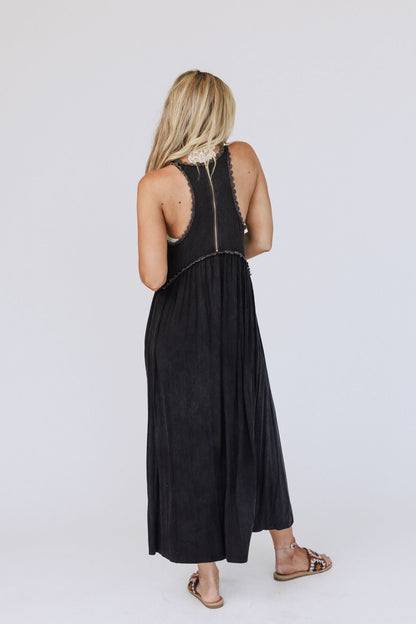 Daisy Chain Maxi Dress - Black