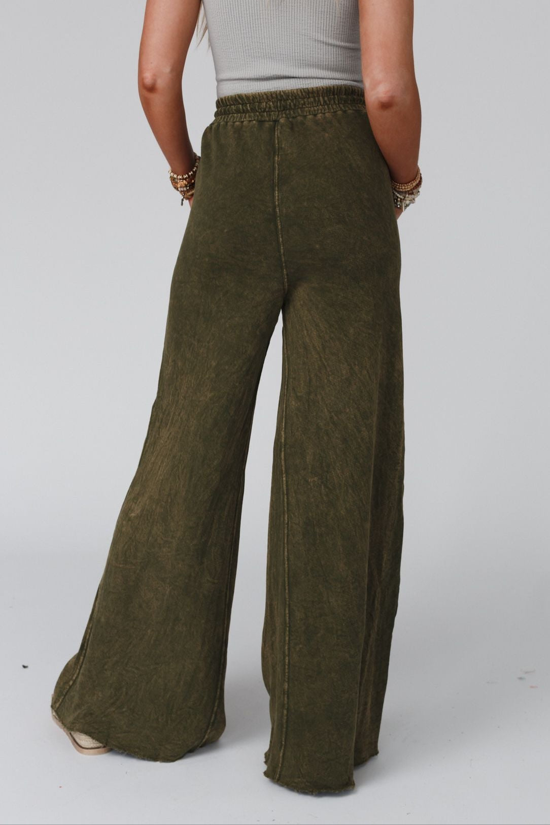 Relaxing Robin Wide Leg Pant - New Olive