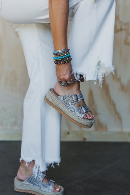 Aero Distressed Jeans - White