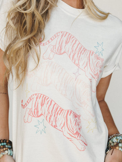 The Nest Tiger Power Graphic Tee - Ivory