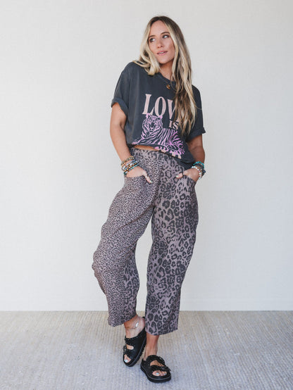 The Nest Love Is Wild Graphic Tee - Pepper