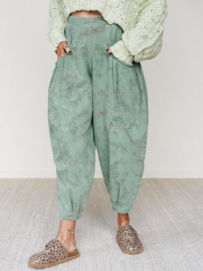 The Nest Nora Gathered Barrel Denim Pant - Olive Floral