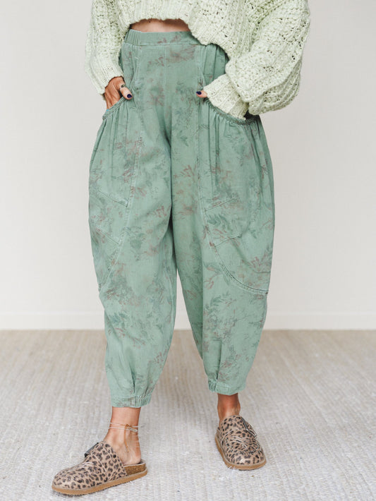 The Nest Nora Gathered Barrel Denim Pant - Olive Floral
