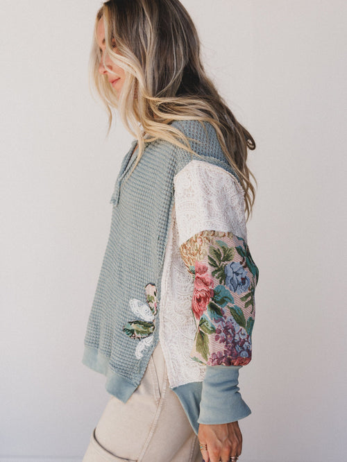 Seaside Roses Sweater - Seafoam