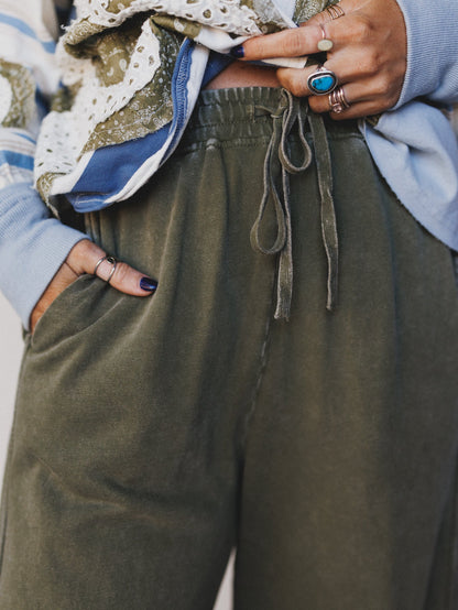 So Comfy Wide Leg Pant Cropped Length - Olive
