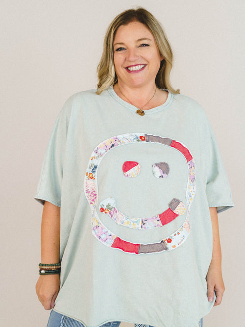 Big Smiles Tee - Sage