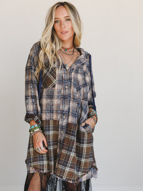 Driftwood Plaid Top - Navy