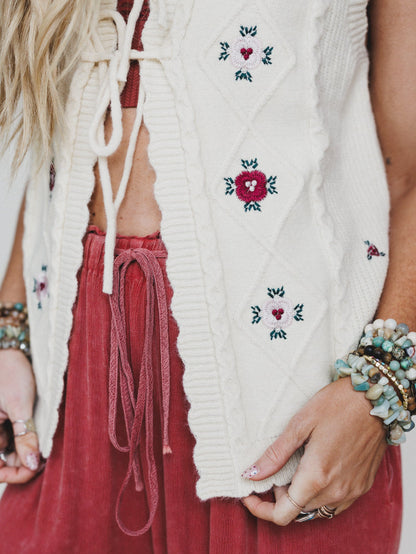The Nest Lovely Florals Knit Vest - Cream