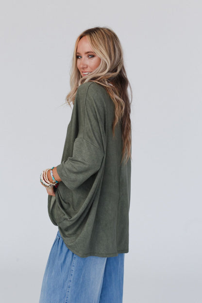 The Nest Sunday Stroll Oversized Tee - Olive