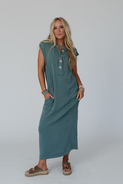 The Nest Madeline Textured Maxi Dress - Moss