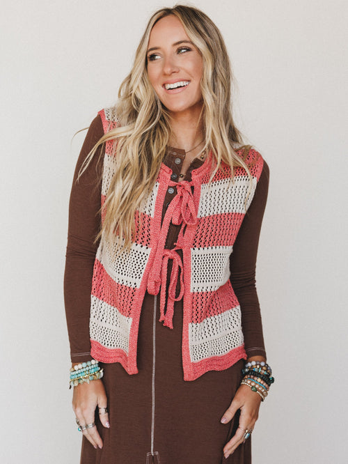 Wave Line Knit Vest - Coral Red