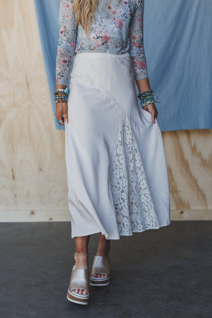 Heavenly Haze Lace Skirt - Dove