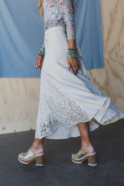 Heavenly Haze Lace Skirt - Dove