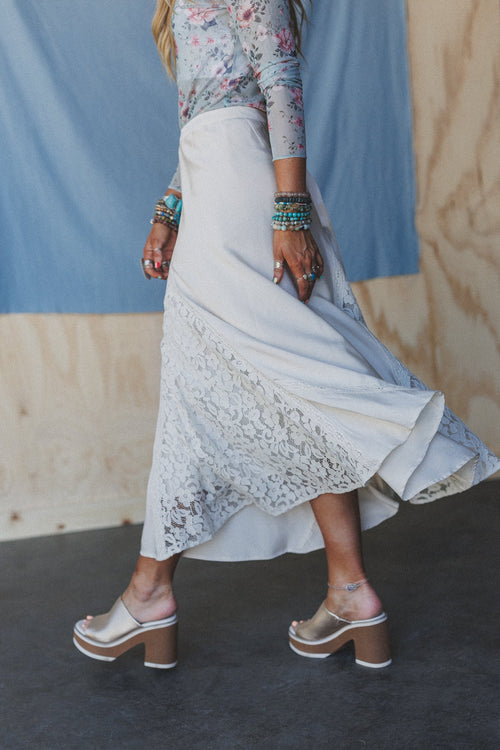 Heavenly Haze Lace Skirt - Dove