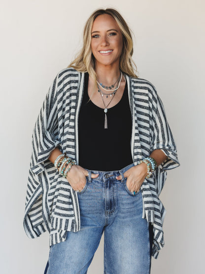 The Nest Endless Love Kimono - Natural Black