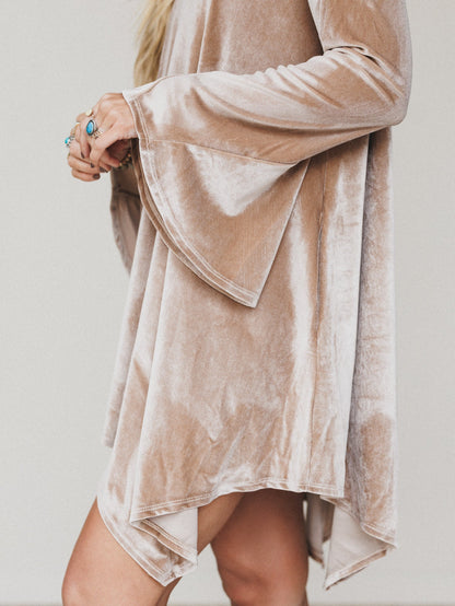 The Nest Golden Hour Bell Sleeve Velvet Dress - Coco