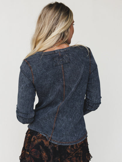 The Nest Off Duty Top - Charcoal