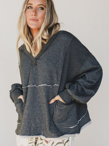 The Nest Karli Knit Pocket Top - Charcoal
