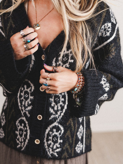 Fall Gaze Sweater - Black