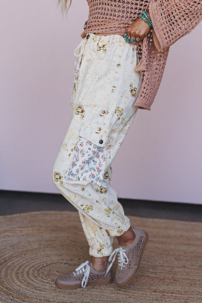 Garden Glow Cargo Pants - Natural