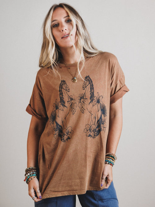 Vintage Horses Tee - Toffee