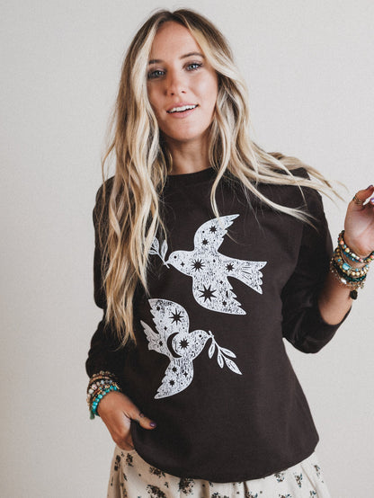 The Nest Fly Free Sweatshirt - Dark Chocolate