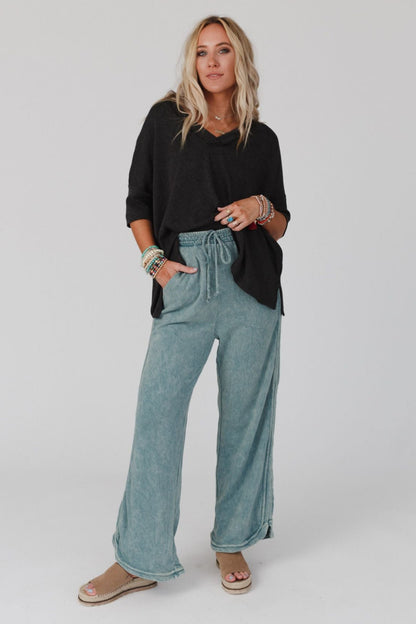 The Nest On The Go V Neck Ribbed Essential Tee - Charcoal